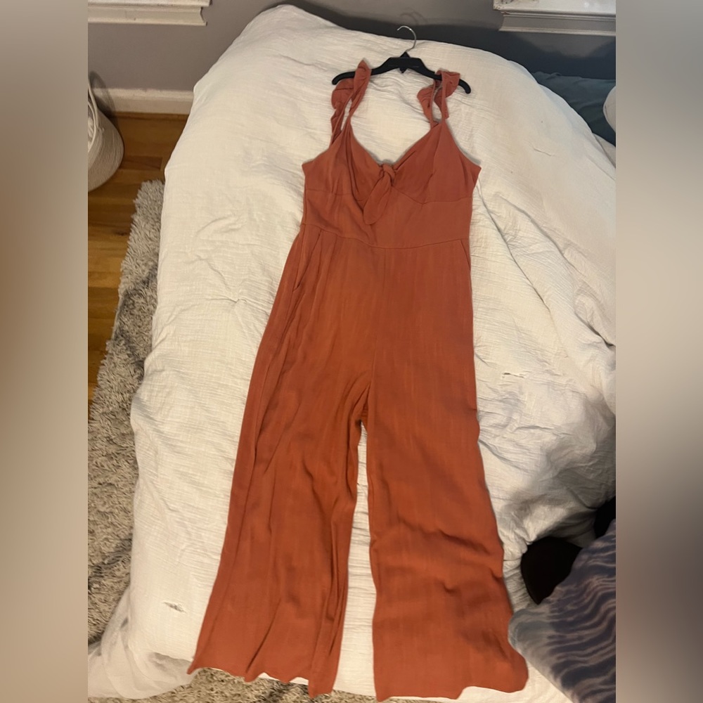 She + Sky boutique jump suit. worn once. perfect condition. SIZE MEDIUM